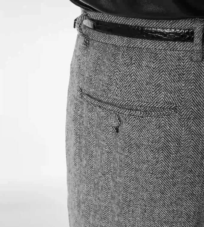 Sharkskin-Hose mit Fischgrätenmuster und doppelter Teilbarkeit Sharkskin-Hose mit Fischgrätenmuster und doppelter Teilbarkeit