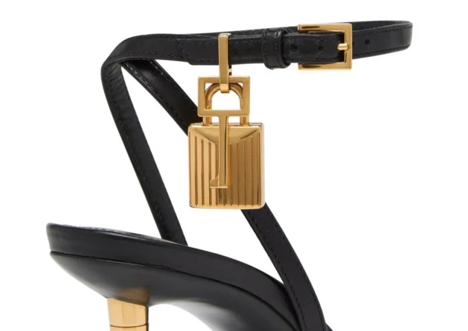 Shiny Leather Padlock Pointy Naked Sandal 85 mm Shiny Leather Padlock Pointy Naked Sandal 85 mm