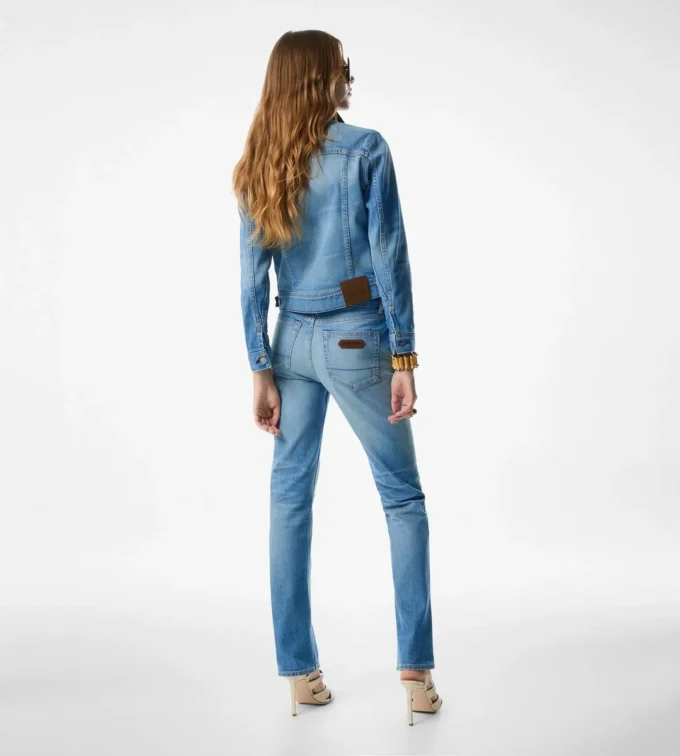 Sommerliche Jeansjacke im Stonewashed-Look Sommerliche Jeansjacke im Stonewashed-Look