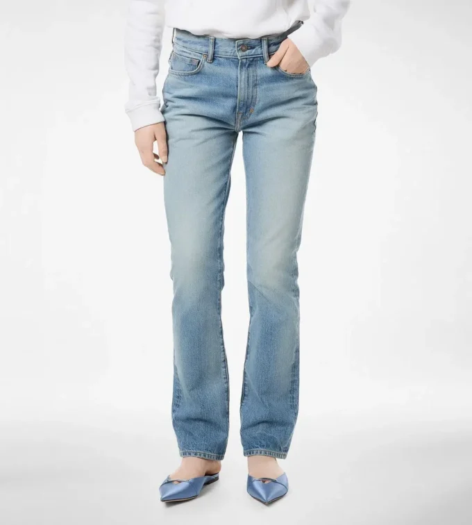 Stonewashed-Jeanshose mit geradem Schnitt Stonewashed-Jeanshose mit geradem Schnitt