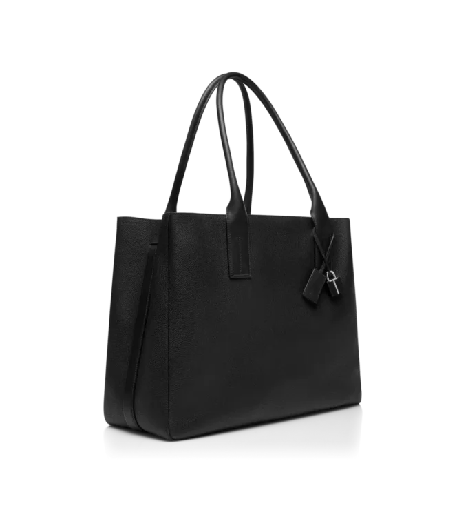 T-Line East-West Tote aus genarbtem Leder T-Line East-West Tote aus genarbtem Leder