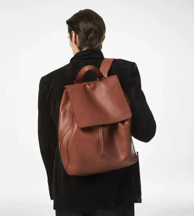 T-Line-Rucksack mit Klappe aus genarbtem Leder T-Line-Rucksack mit Klappe aus genarbtem Leder
