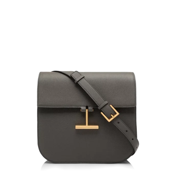 Tara Medium Crossbody aus genarbtem Leder Tara Medium Crossbody aus genarbtem Leder