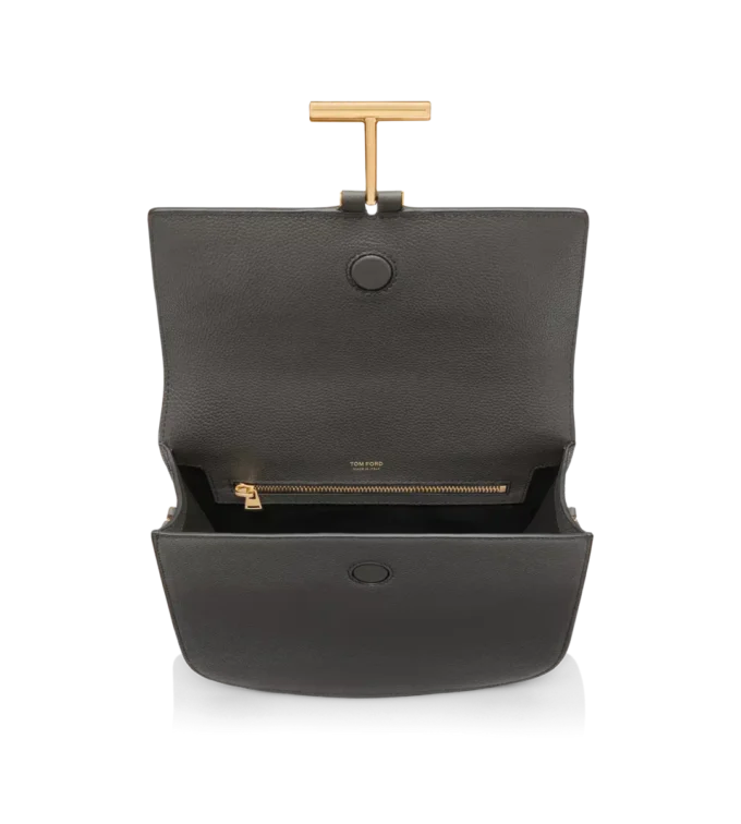 Tara Medium Crossbody aus genarbtem Leder Tara Medium Crossbody aus genarbtem Leder