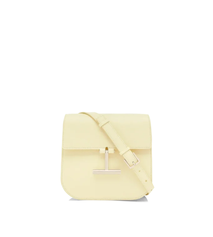 Tara Mini Crossbody aus genarbtem Leder Tara Mini Crossbody aus genarbtem Leder