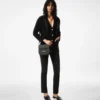 Tara Mini Crossbody aus genarbtem Leder Tara Mini Crossbody aus genarbtem Leder