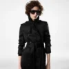 Trenchcoat mit Lederunterkragen Trenchcoat mit Lederunterkragen