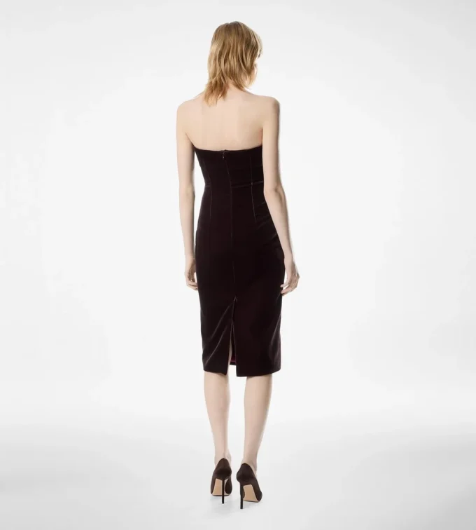 Trägerloses Cocktailkleid aus Samt Trägerloses Cocktailkleid aus Samt