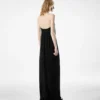 Trägerloses, drapiertes Abendkleid