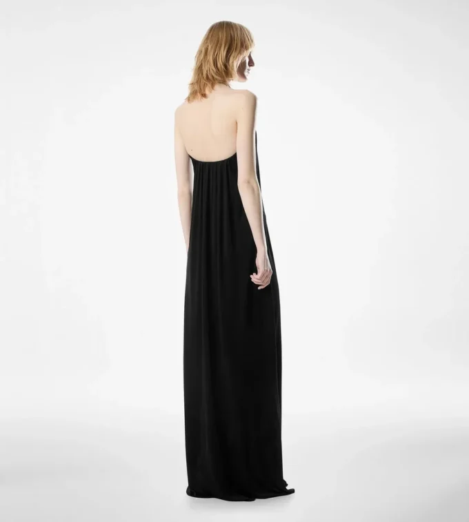 Trägerloses, drapiertes Abendkleid