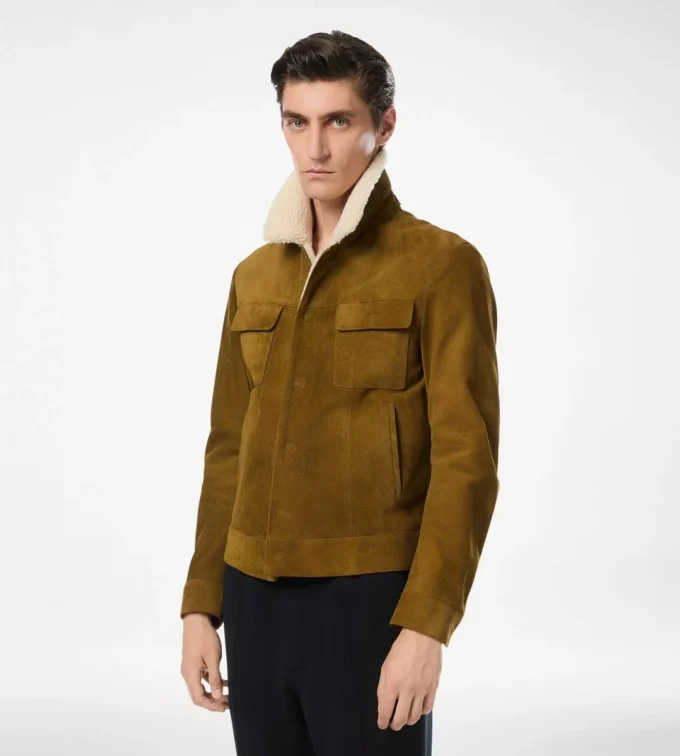 Truckerjacke aus gebürstetem Wildleder mit Lammfellkragen