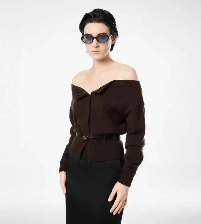 Weiche Kaschmir-Strickjacke mit offenem Kragen und verkürzter Passform Weiche Kaschmir-Strickjacke mit offenem Kragen und verkürzter Passform