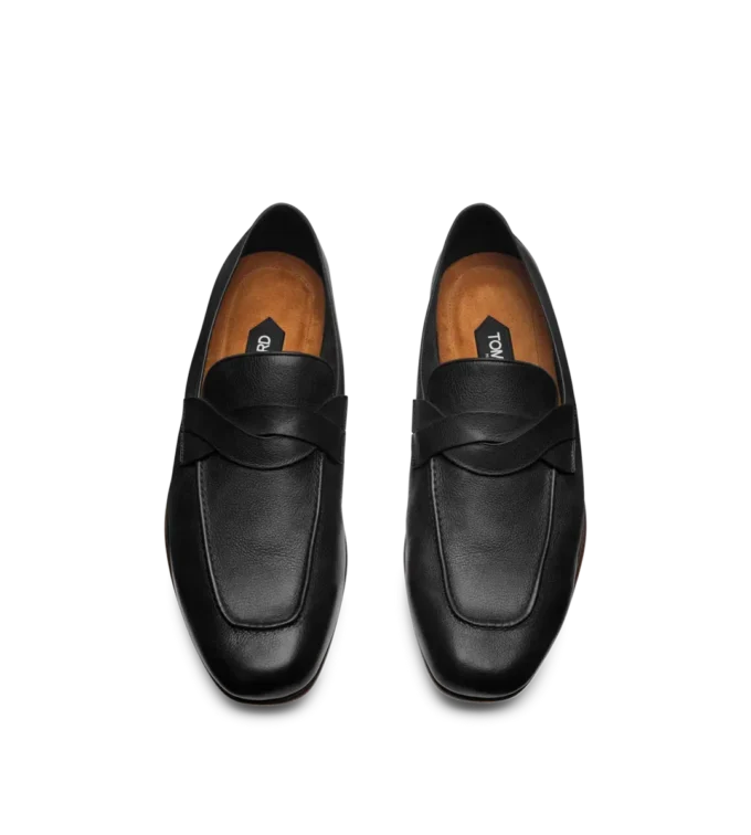 Weicher, geschmeidiger Leder-Loafer mit gedrehtem Band von Gigi Weicher, geschmeidiger Leder-Loafer mit gedrehtem Band von Gigi