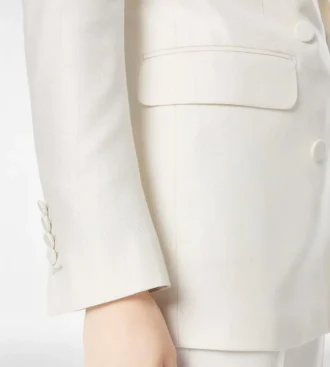 Zweireihige Jacke aus Wolle und Seide mit Schattenstreifen und Spitzkragen